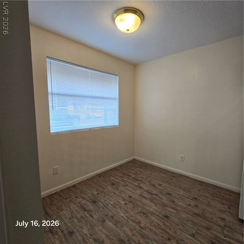 1884 Nebula Drive 176, Las Vegas, NV 89115