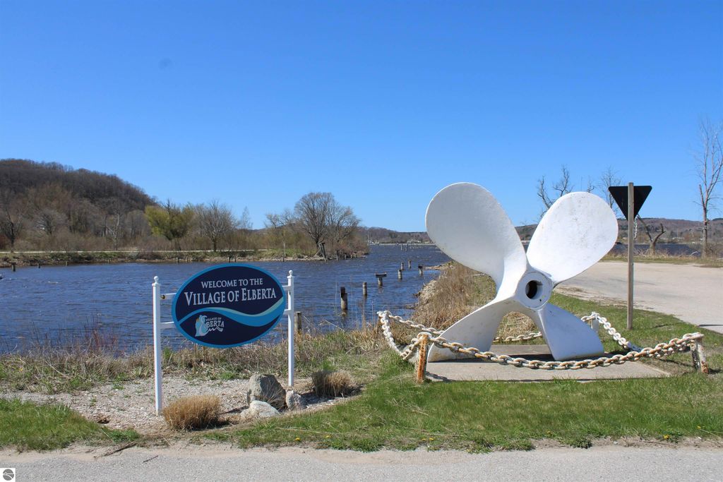 Image 41 of property listing at 4290 Johnson Road, Frankfort, MI 49635