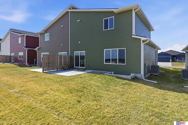 340 N 105th Street, Lincoln, NE 68527