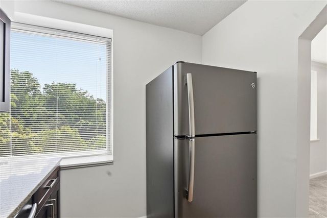 2479 Peachtree Road NE 317, Atlanta, GA 30305