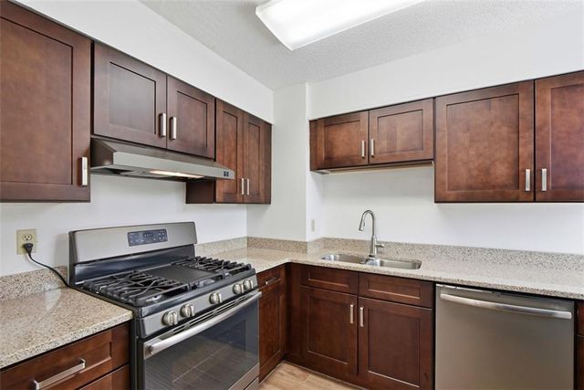 2479 Peachtree Road NE 317, Atlanta, GA 30305