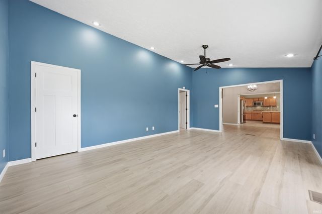 5401 N Moore Road, Muncie, IN 47304