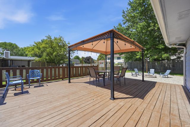 5401 N Moore Road, Muncie, IN 47304