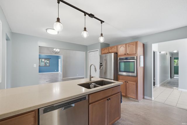 5401 N Moore Road, Muncie, IN 47304