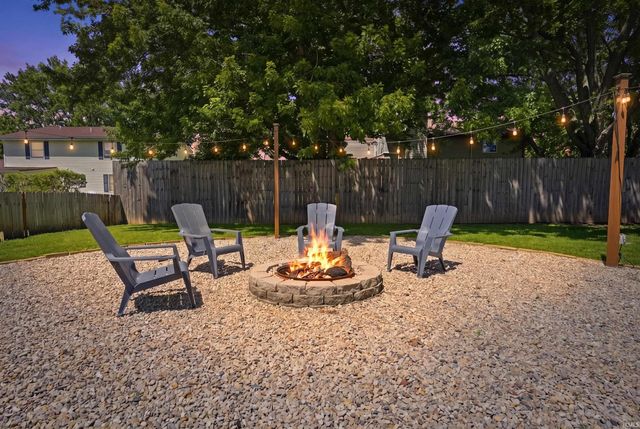 5401 N Moore Road, Muncie, IN 47304