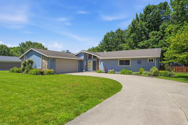 5401 N Moore Road, Muncie, IN 47304