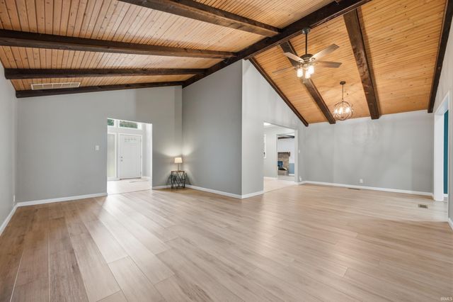5401 N Moore Road, Muncie, IN 47304