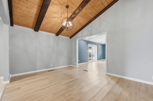 5401 N Moore Road, Muncie, IN 47304