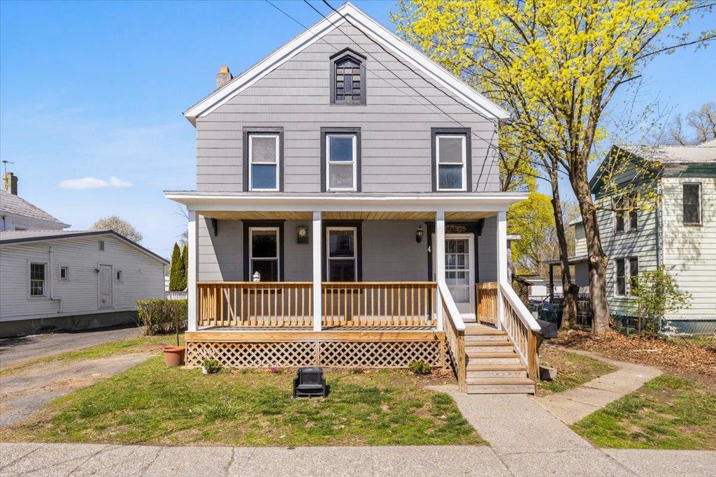 4 Lawrence Avenue, Coxsackie, NY 12051