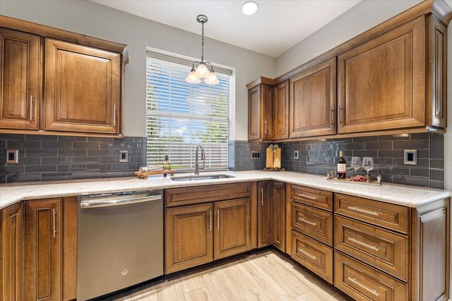 13730 Klamath Falls Drive, Houston, TX 77041