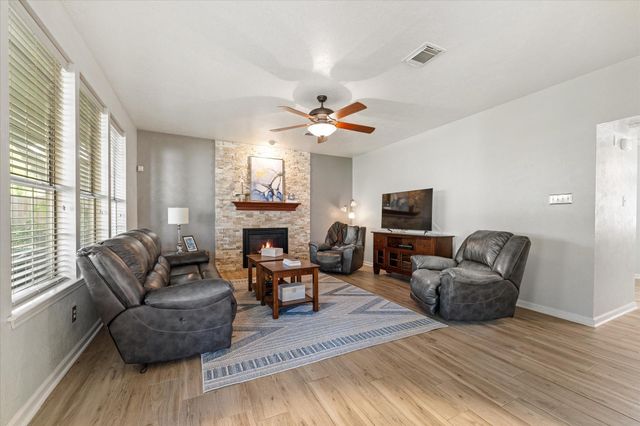 13730 Klamath Falls Drive, Houston, TX 77041
