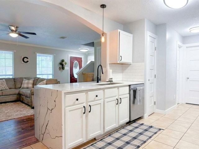 11210 Amber Park Drive, Conroe, TX 77303