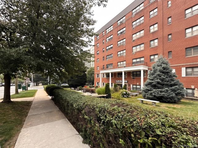 33 Barker Avenue 3F, White Plains, NY 10601