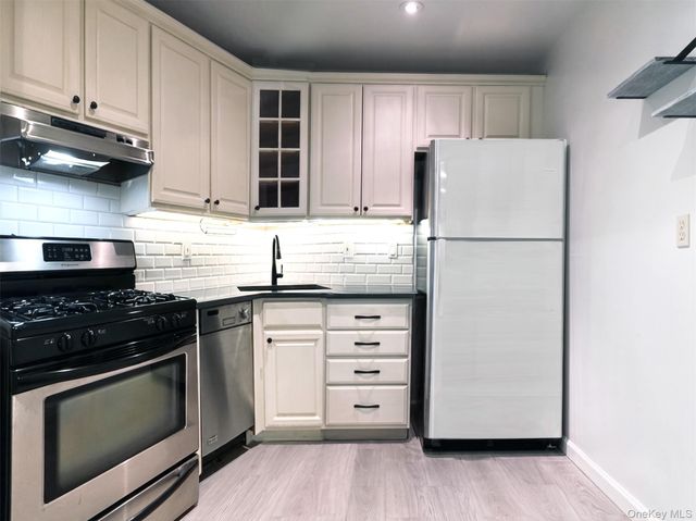 33 Barker Avenue 3F, White Plains, NY 10601