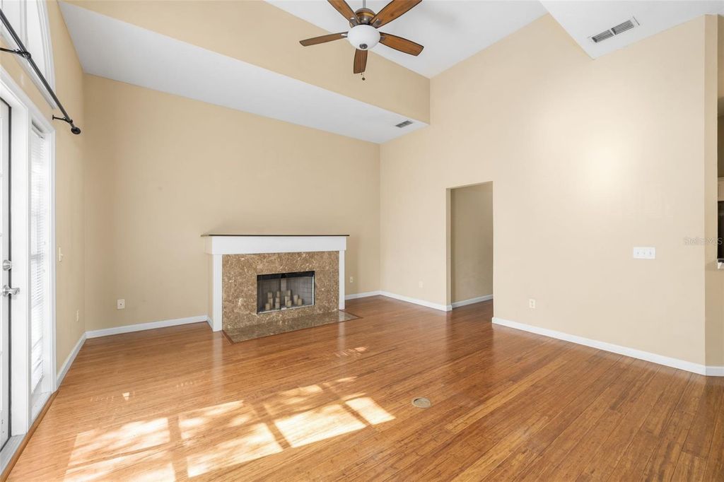 Image 11 of property listing at 5206 SW 91ST TERRACE B, Gainesville, FL 32608