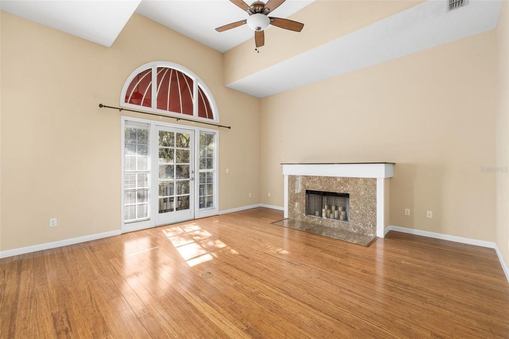 Image 5 of property listing at 5206 SW 91ST TERRACE B, Gainesville, FL 32608