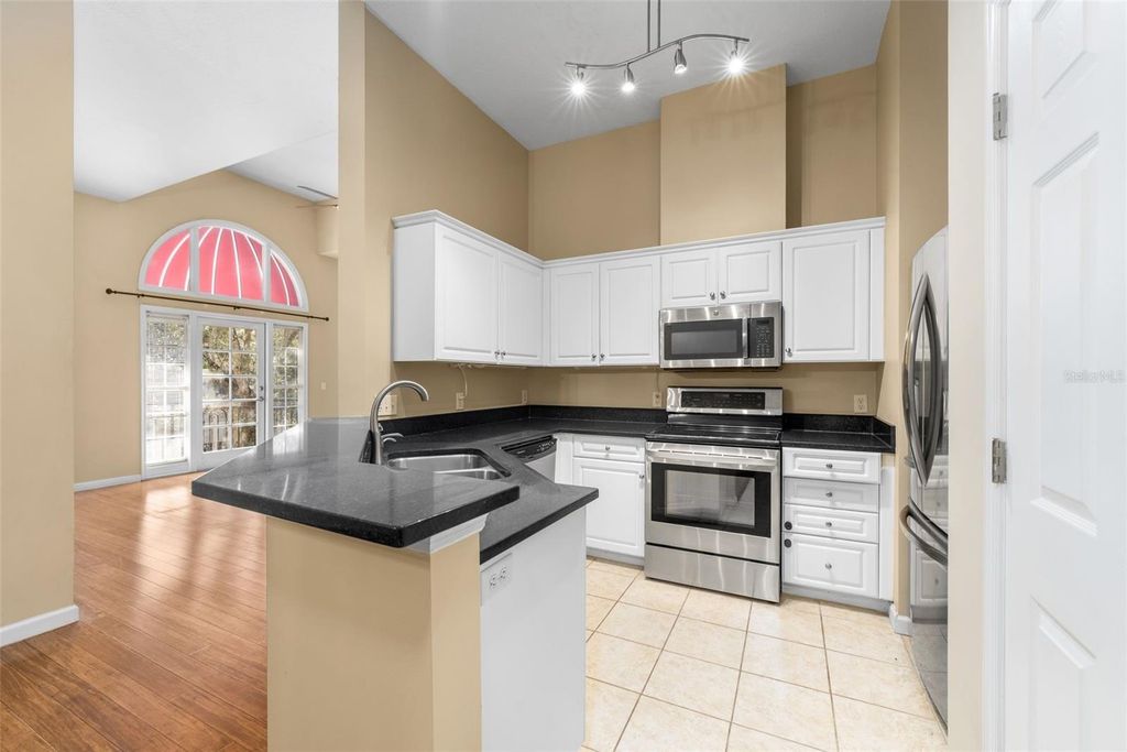 Image 6 of property listing at 5206 SW 91ST TERRACE B, Gainesville, FL 32608