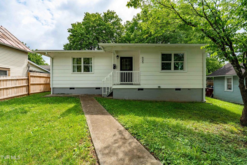 905 Grover Street, Johnson City, TN 37601