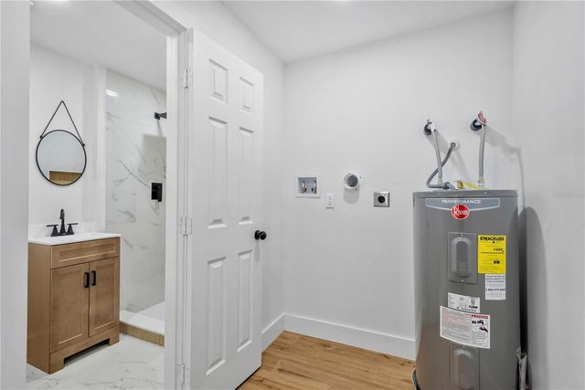 5052 JASMINE CIRCLE, St Petersburg, FL 33714