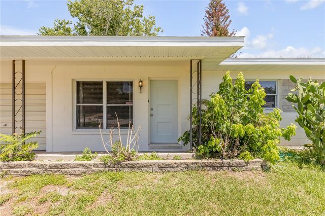 592 BROOK CIRCLE, South Daytona, FL 32119
