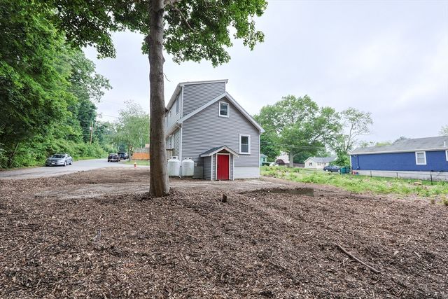34 Woodland Rd, Norton, MA 02766