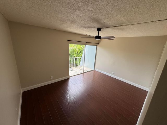 725 Hummingbird Way 210, North Palm Beach, FL 33408