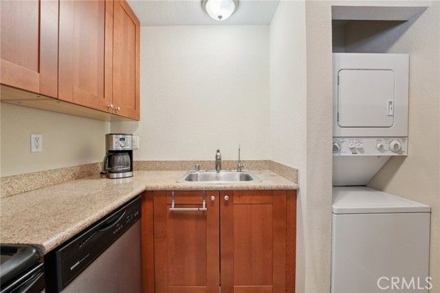 820 Casanova 41, Monterey, CA 93940