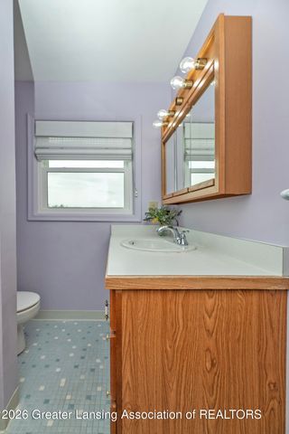 3124 E Round Lake Road, Dewitt, MI 48820