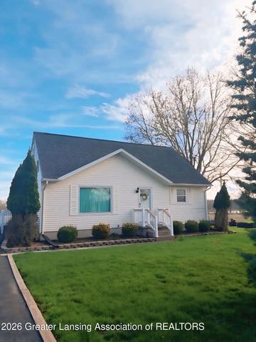 3124 E Round Lake Road, Dewitt, MI 48820