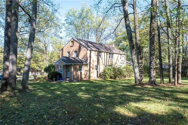 416 Dragon Rouge, Hempfield Twp, PA 15601