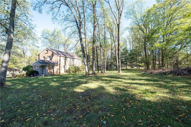 416 Dragon Rouge, Hempfield Twp, PA 15601