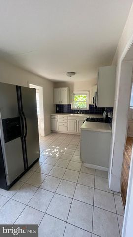 118 MARSHALL RD, Lansdowne, PA 19050