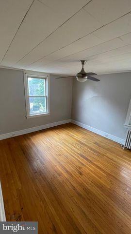 118 MARSHALL RD, Lansdowne, PA 19050
