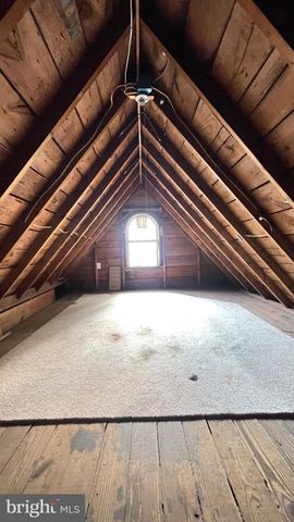 118 MARSHALL RD, Lansdowne, PA 19050