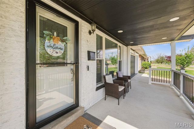 836 Rainbow Drive, St Louis, MO 63125