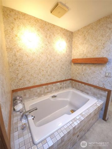 5011 134th Place SE, Bellevue, WA 98006