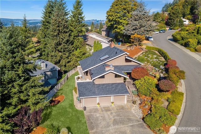 5011 134th Place SE, Bellevue, WA 98006