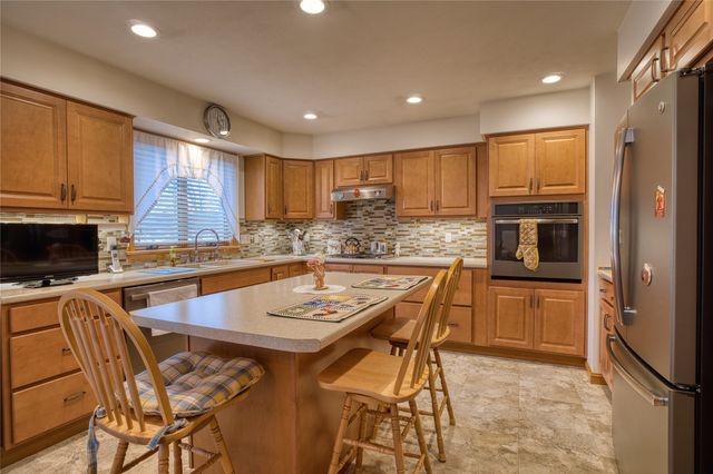 5317 WOODBRIDGE Court, Erie, PA 16509