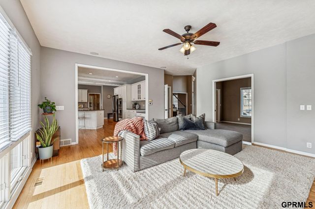 16521 Douglas Circle, Omaha, NE 68118