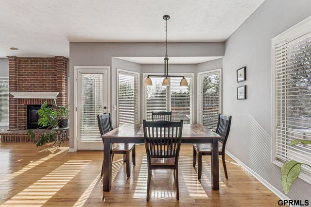 16521 Douglas Circle, Omaha, NE 68118