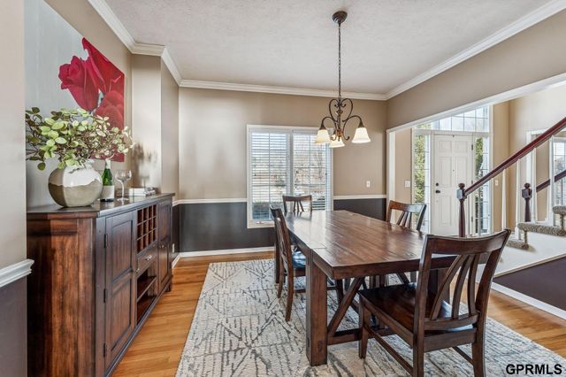 16521 Douglas Circle, Omaha, NE 68118