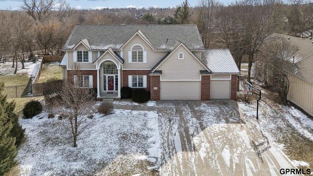 16521 Douglas Circle, Omaha, NE 68118