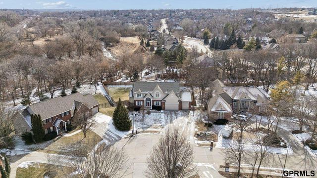 16521 Douglas Circle, Omaha, NE 68118