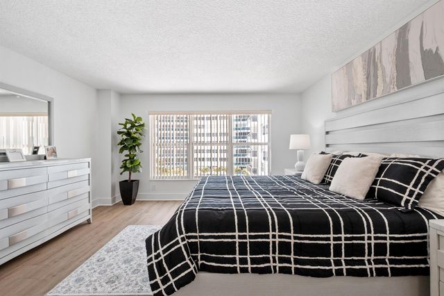 3500 Galt Ocean Drive 404, Fort Lauderdale, FL 33308