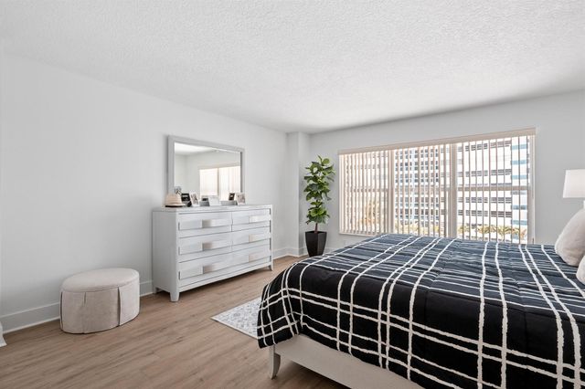 3500 Galt Ocean Drive 404, Fort Lauderdale, FL 33308