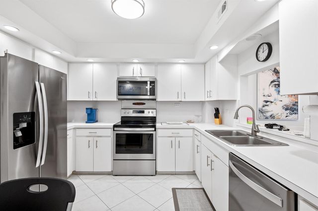3500 Galt Ocean Drive 404, Fort Lauderdale, FL 33308