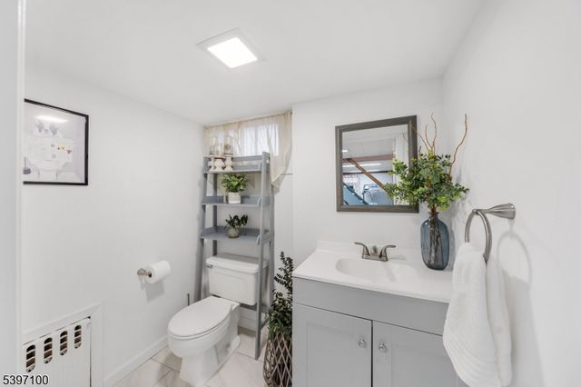 602 Maplewood Ave, Roselle Park Boro, NJ 07204