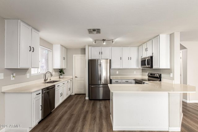 20700 W WHITE ROCK Road, Buckeye, AZ 85396