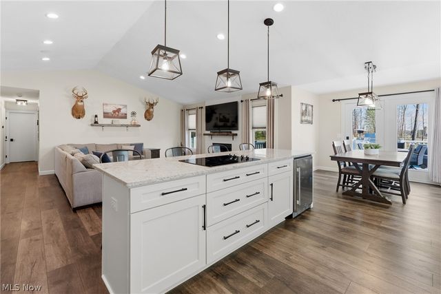 8863 Lynnpark Street NE, Alliance, OH 44601