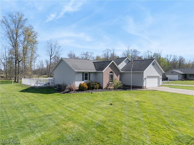 8863 Lynnpark Street NE, Alliance, OH 44601